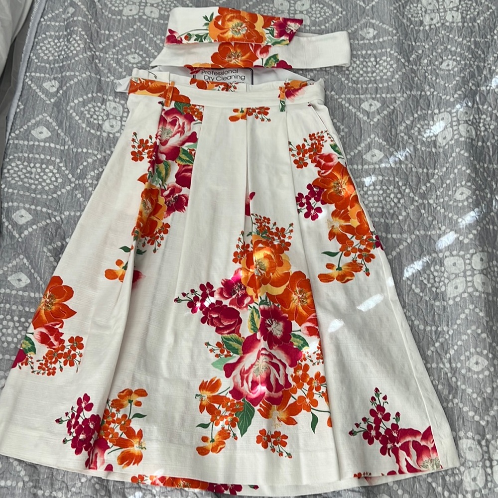 Belted skirt